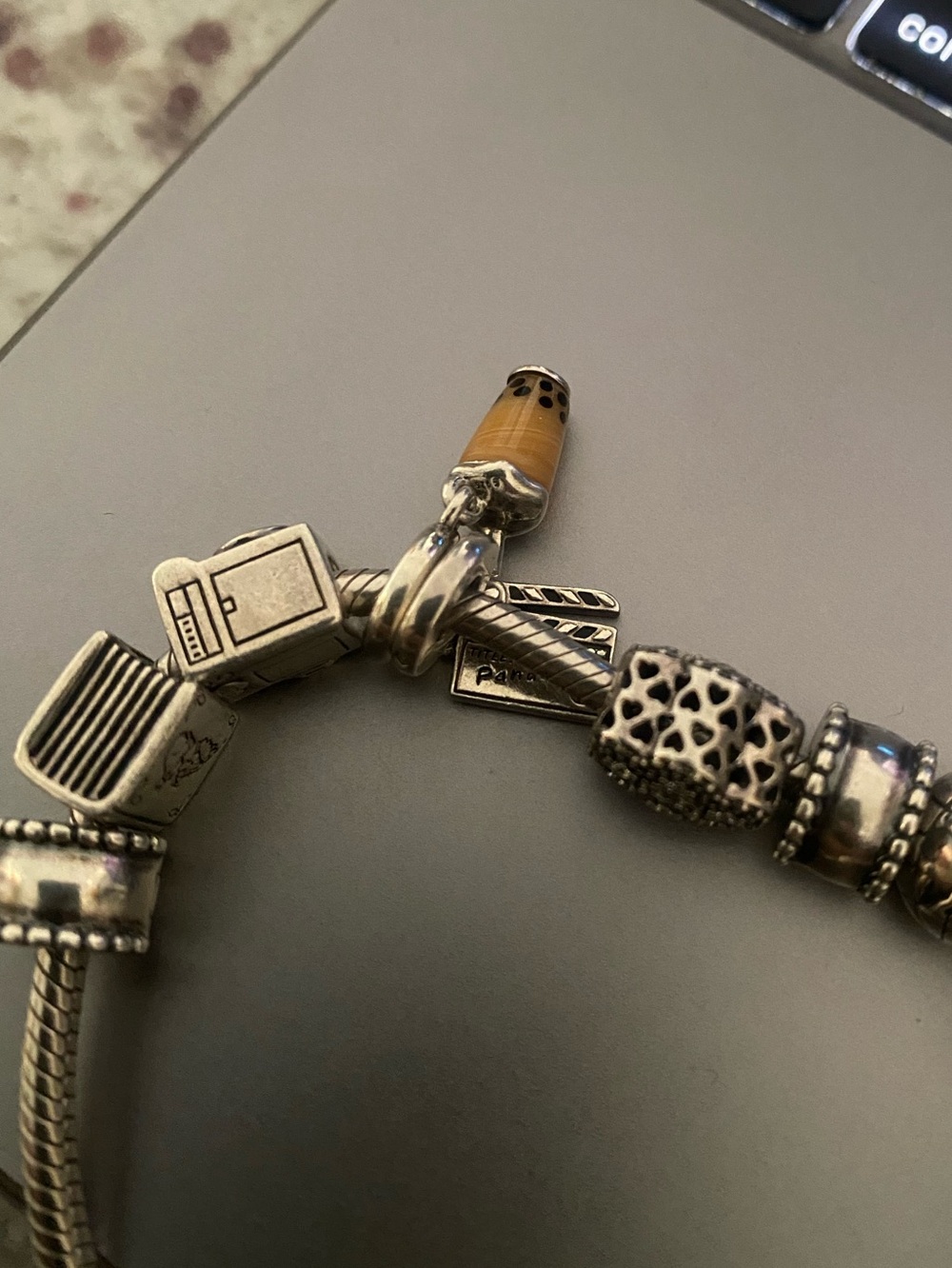 Beaded Rim Clip - Picture 2 of 3